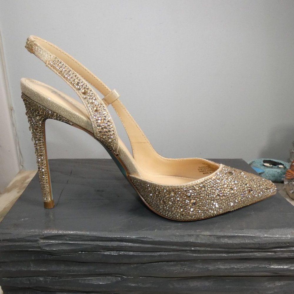 Sexy Betsey Johnson Women's SB-Rocky Pump, Light Gold size 8 - 4 1/2" heel